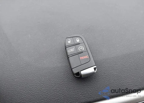 2018 Jeep Grand Cherokee Altitude 4X4 z USA, uszkodzony, nr VIN 1C4RJFAG2JC120577